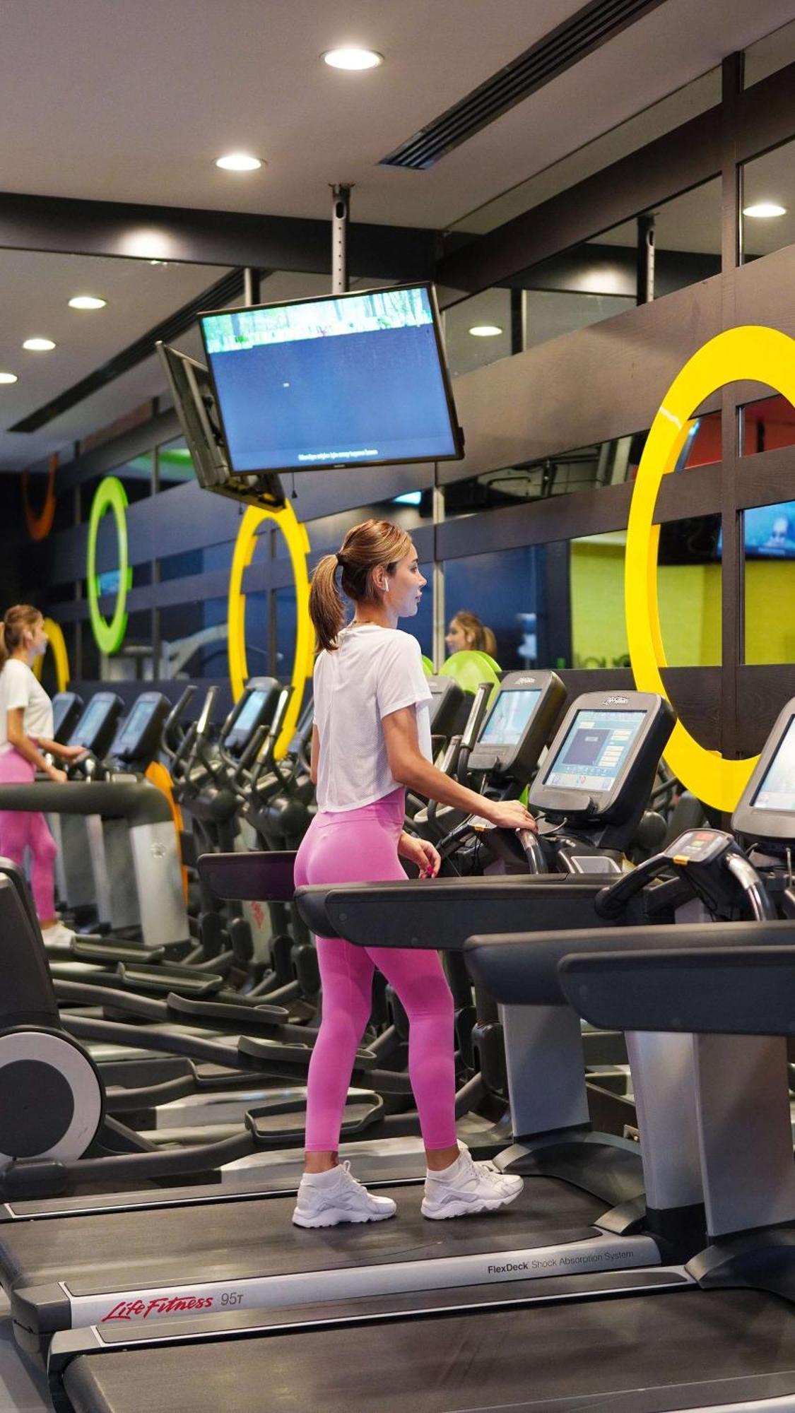 Radisson Blu Hotel Istanbul Pera Exterior foto Anytime Fitness